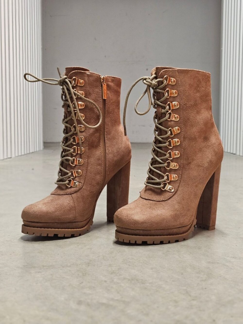 Faux Suede Lace-Up High Heel Platform Boots Taupe Womens Size 6.5 - Picture 15 of 15